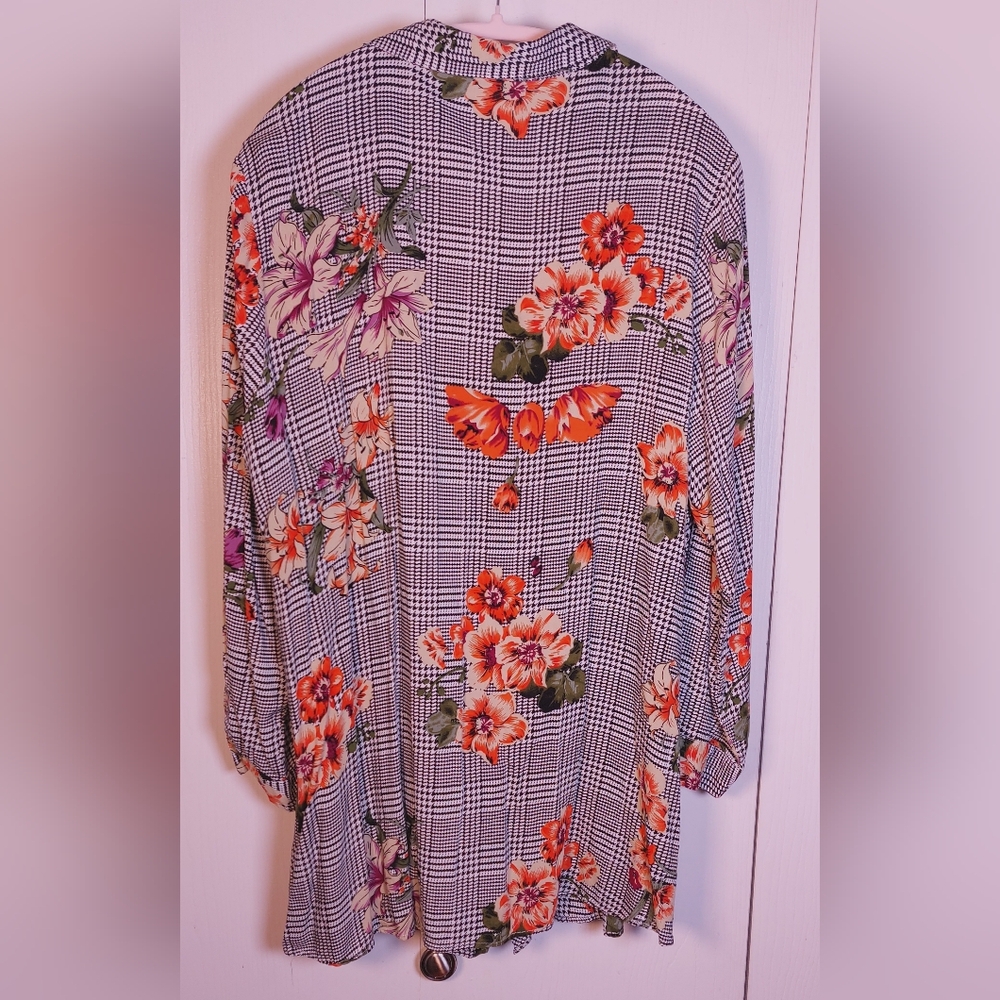 Solitaire Stripe Floral Button Front Tunic Blouse Size 3X Black White Collar - Picture 2 of 11